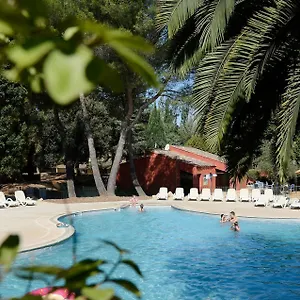 Апарт-отель Odalys Le Village Camarguais Les Gardians, Арль